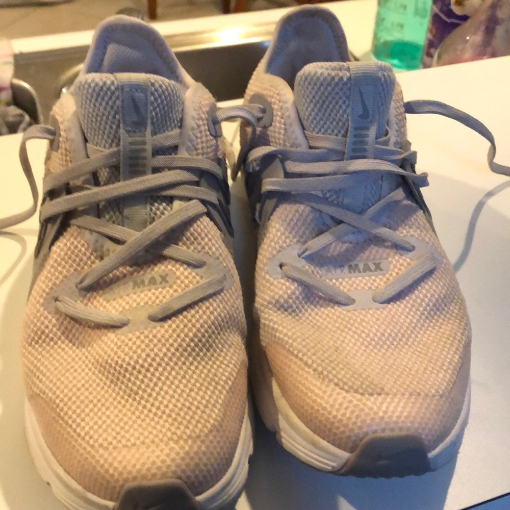 Pink youth nikes